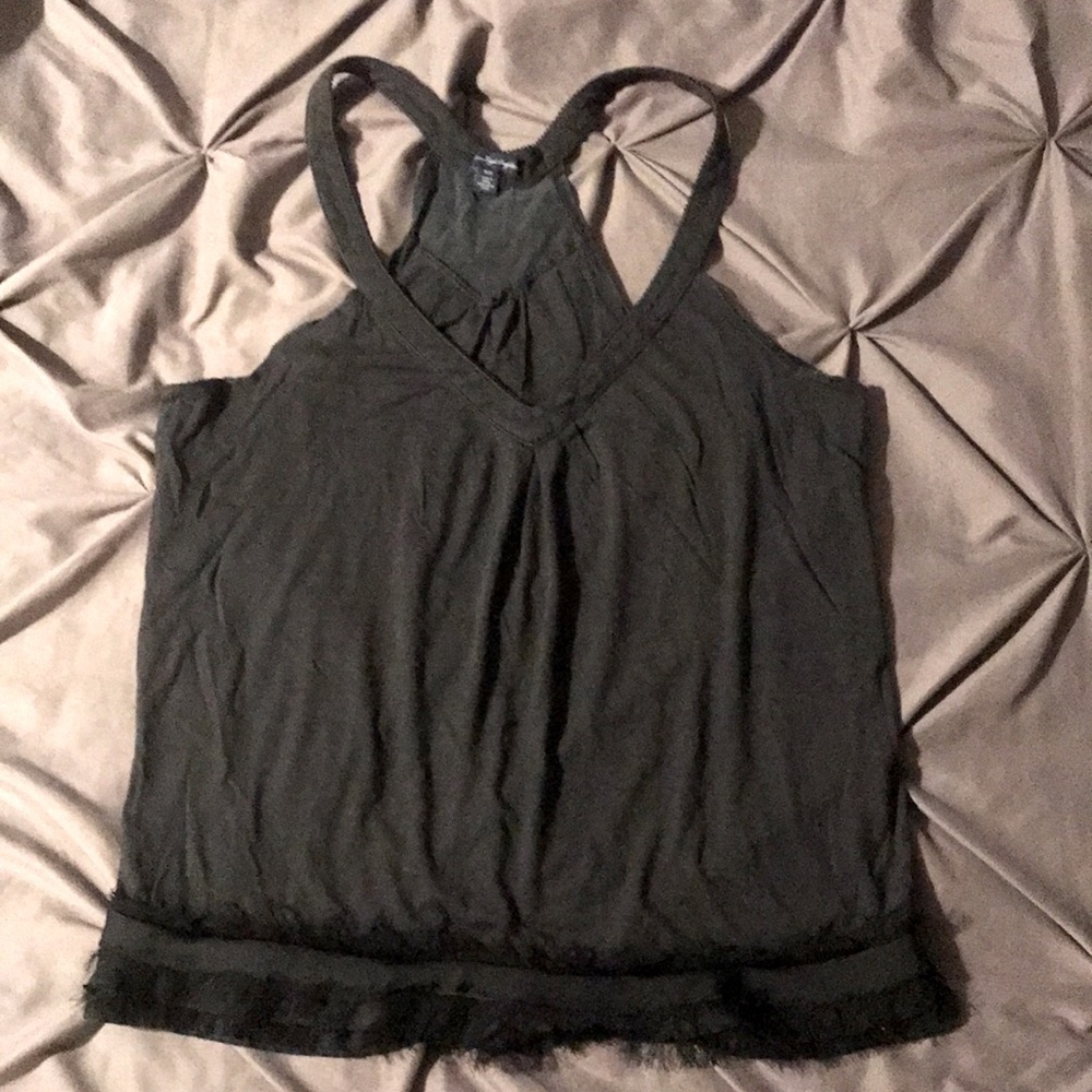 Razor back tank